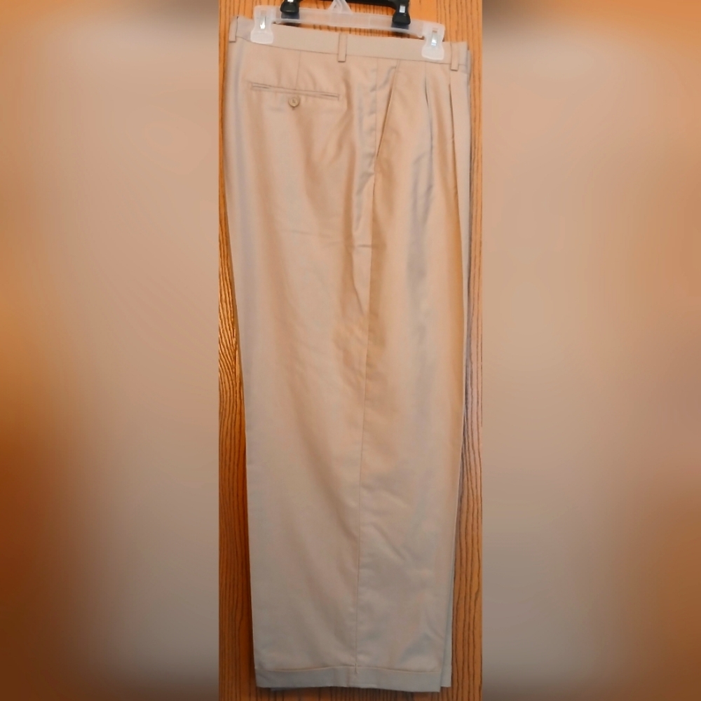 NWOT Riccardo Dress Pants size 40"x30"